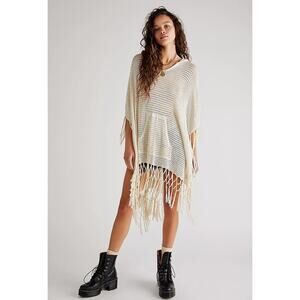 New Free People Summer House Crochet Hooded Fringe Poncho $128 ONESIZE